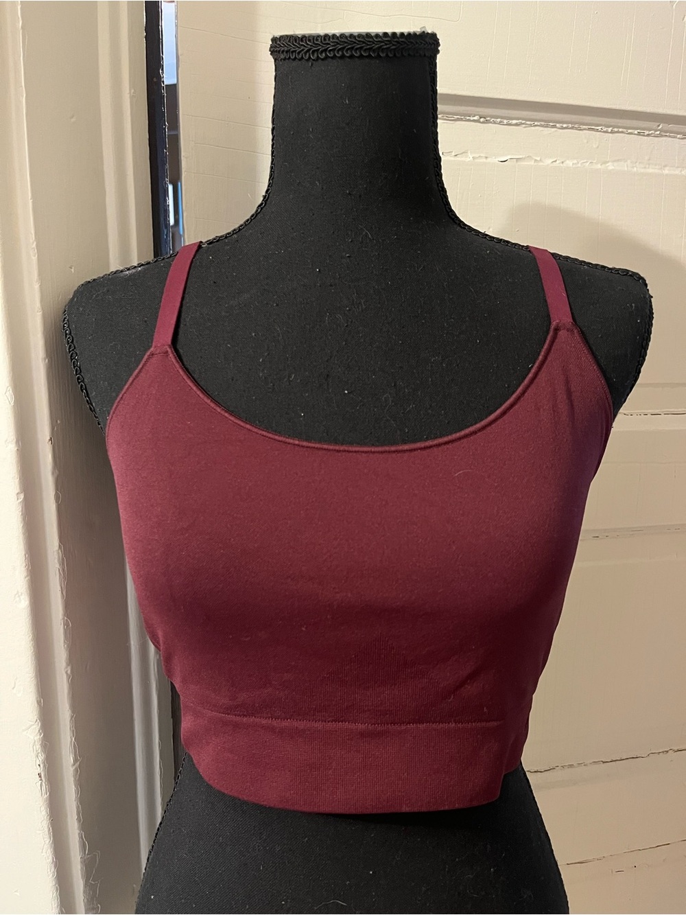 VS PINK Seamless Burgundy Cropped Tank Top Bra